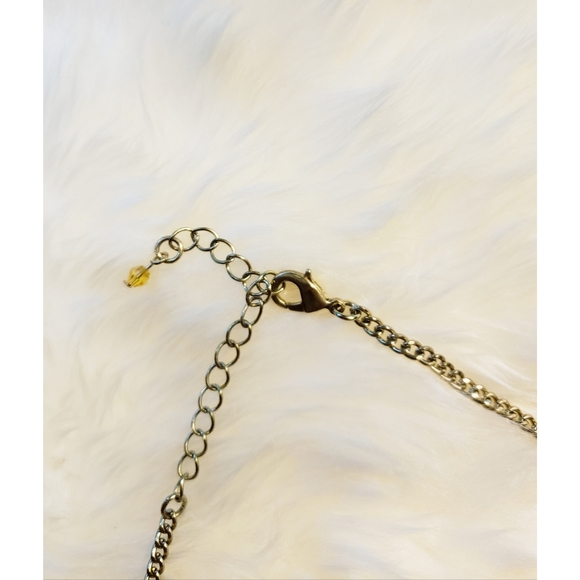 Floral Statement Necklace - Picture 5 of 5